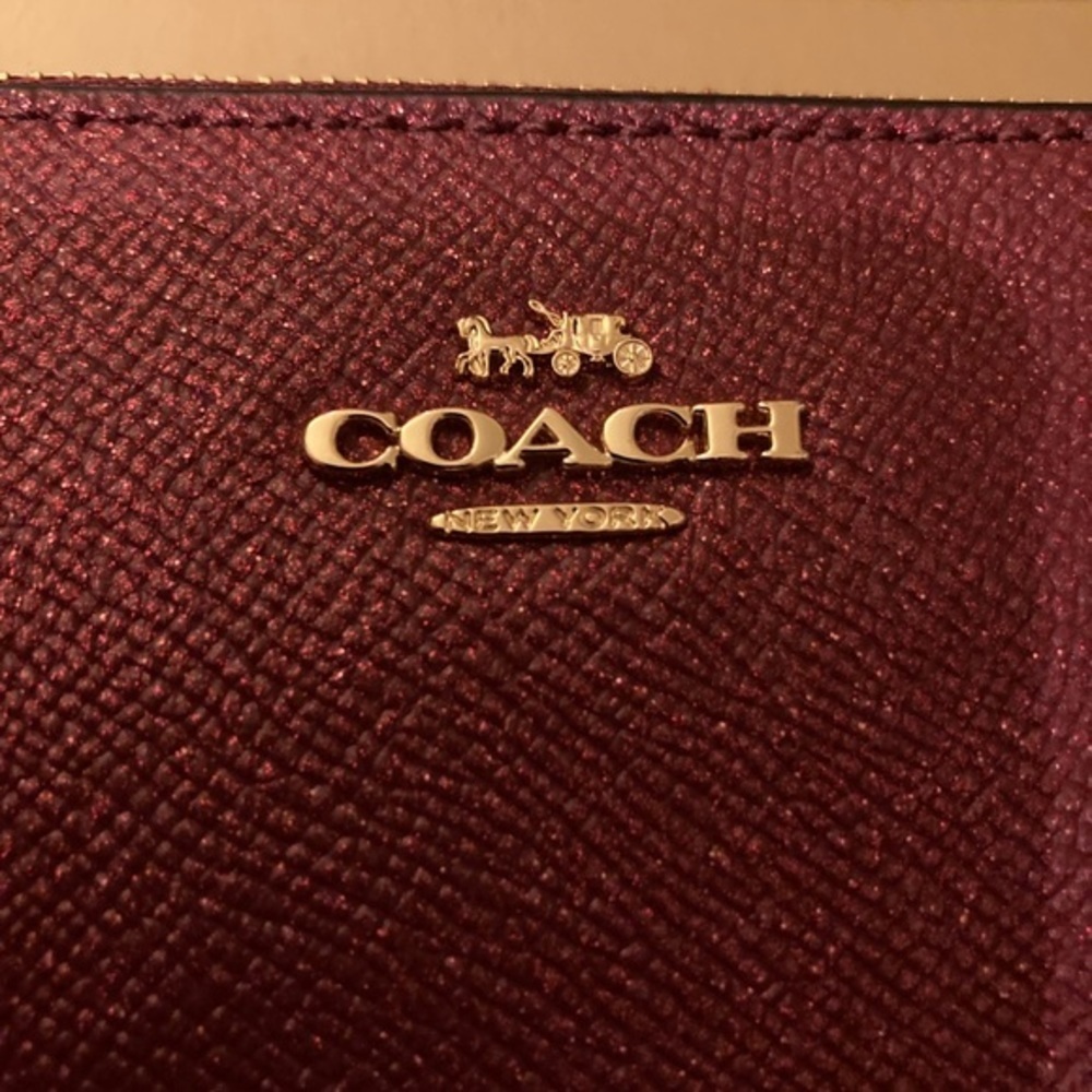 Coach Black Cherry Gift Set with Wristlet and two charms NWT - Picture 4 of 7